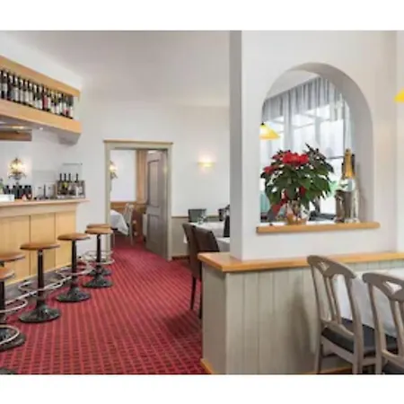 Alpine Apartment- Apartman *